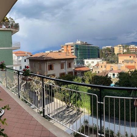 شقة A Casa E' Mamma سورينتو المظهر الخارجي الصورة